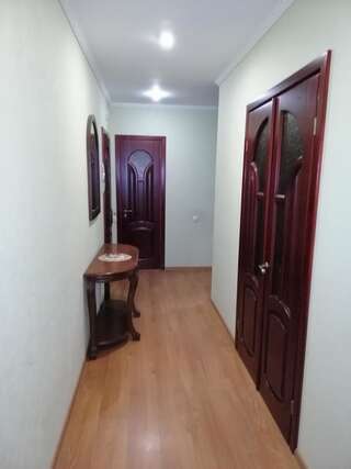 Апартаменты Подолье Зодчих 5 Винница Улучшенный четырехместный номер-10